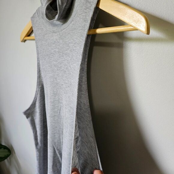 WORN ONCE INTIMATELY FREE PEOPLE LIGHT GREY HI NECK HALTER SWING TANK TOP SZ SM - Picture 6 of 12